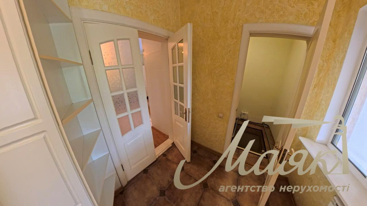House for sale 414m2 in Kryukovshchina village, Shevchenko street, Kyiv-Svyatoshynskyi district, Kyiv region.
