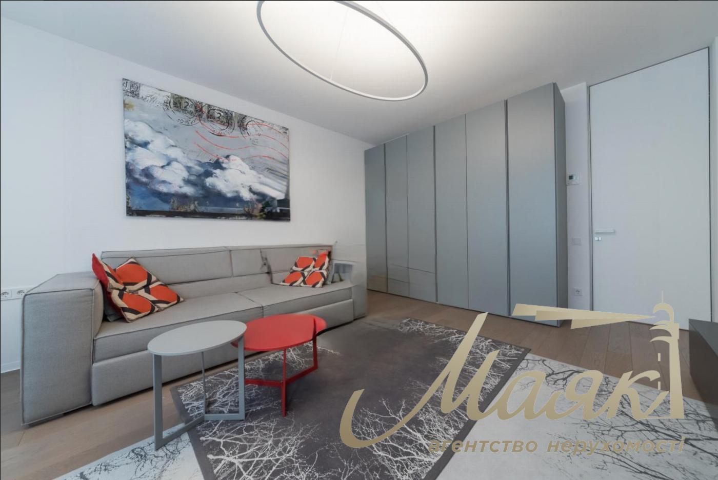 Rent 4-bedroom apartment 200m2 in LCD Novopecherskie Lipki, Andriy Verkhoglyada Street/Dragomirov Street, Pechersk, Kiev