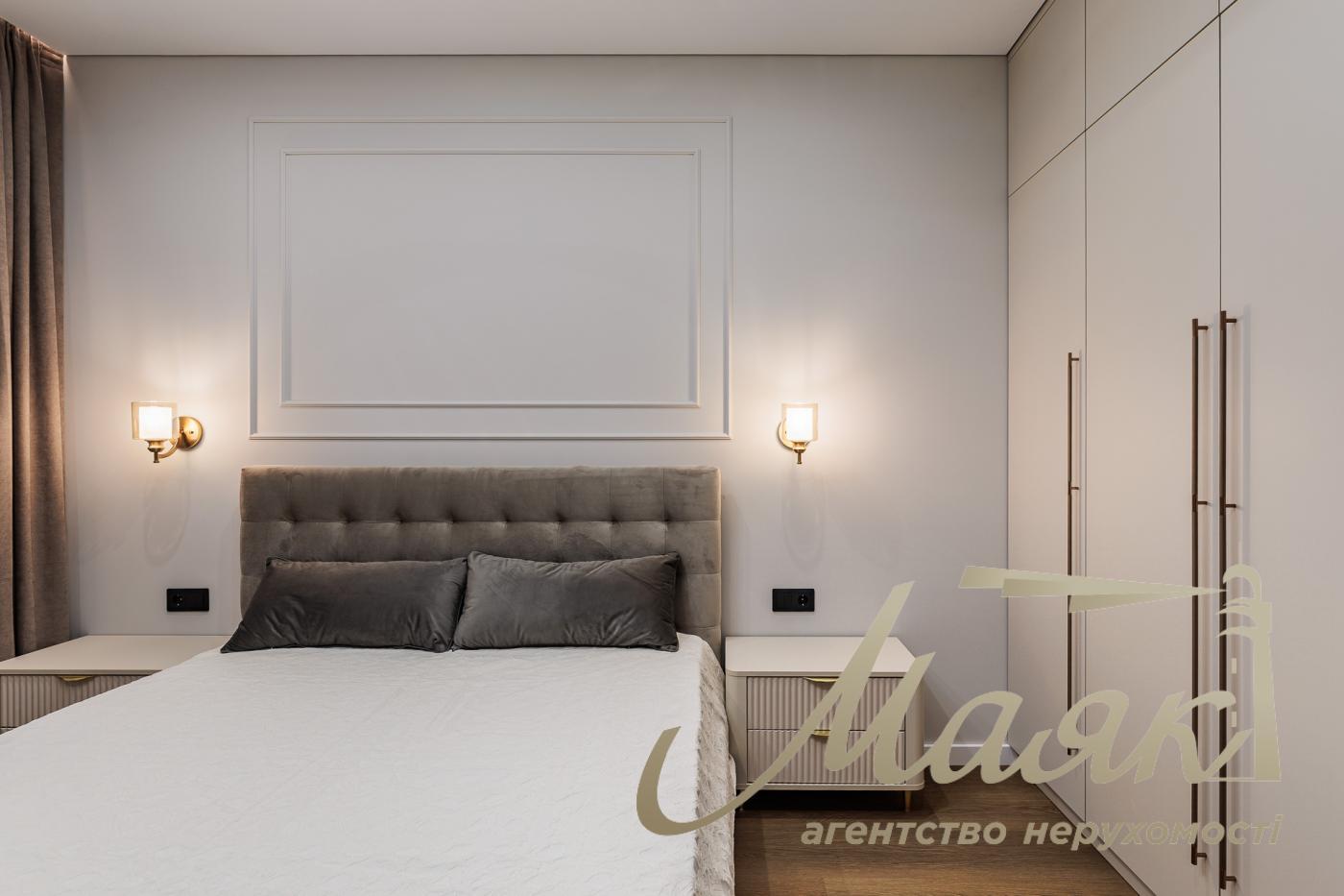 Продажа 1-комнатной квартиры с ремонтом ЖК Варшавский 3, Виноградарь, Киев