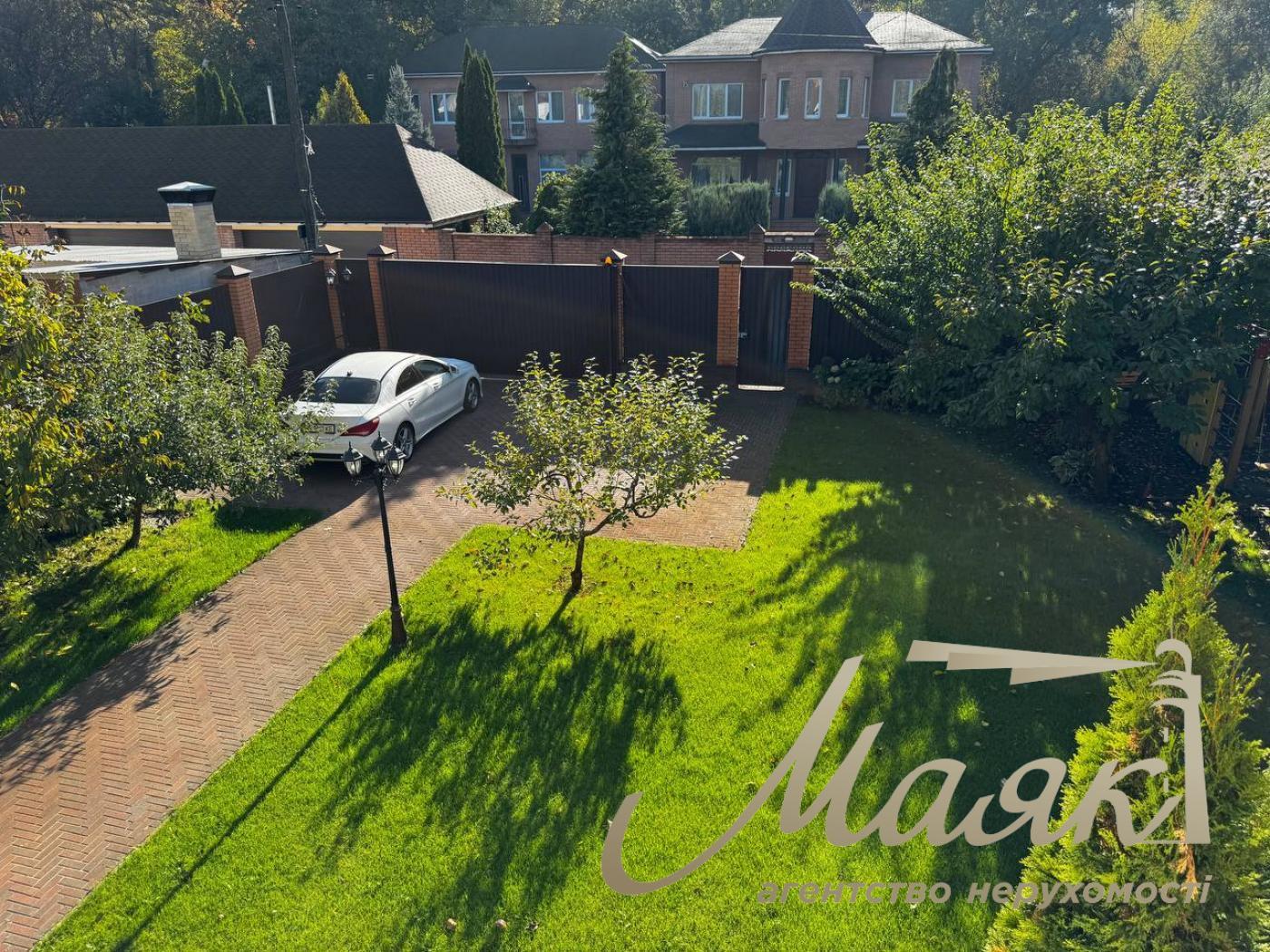 Продаж будинку на Русанівських садах у КМ "Селікатчик", пер. 5-ий Садовий