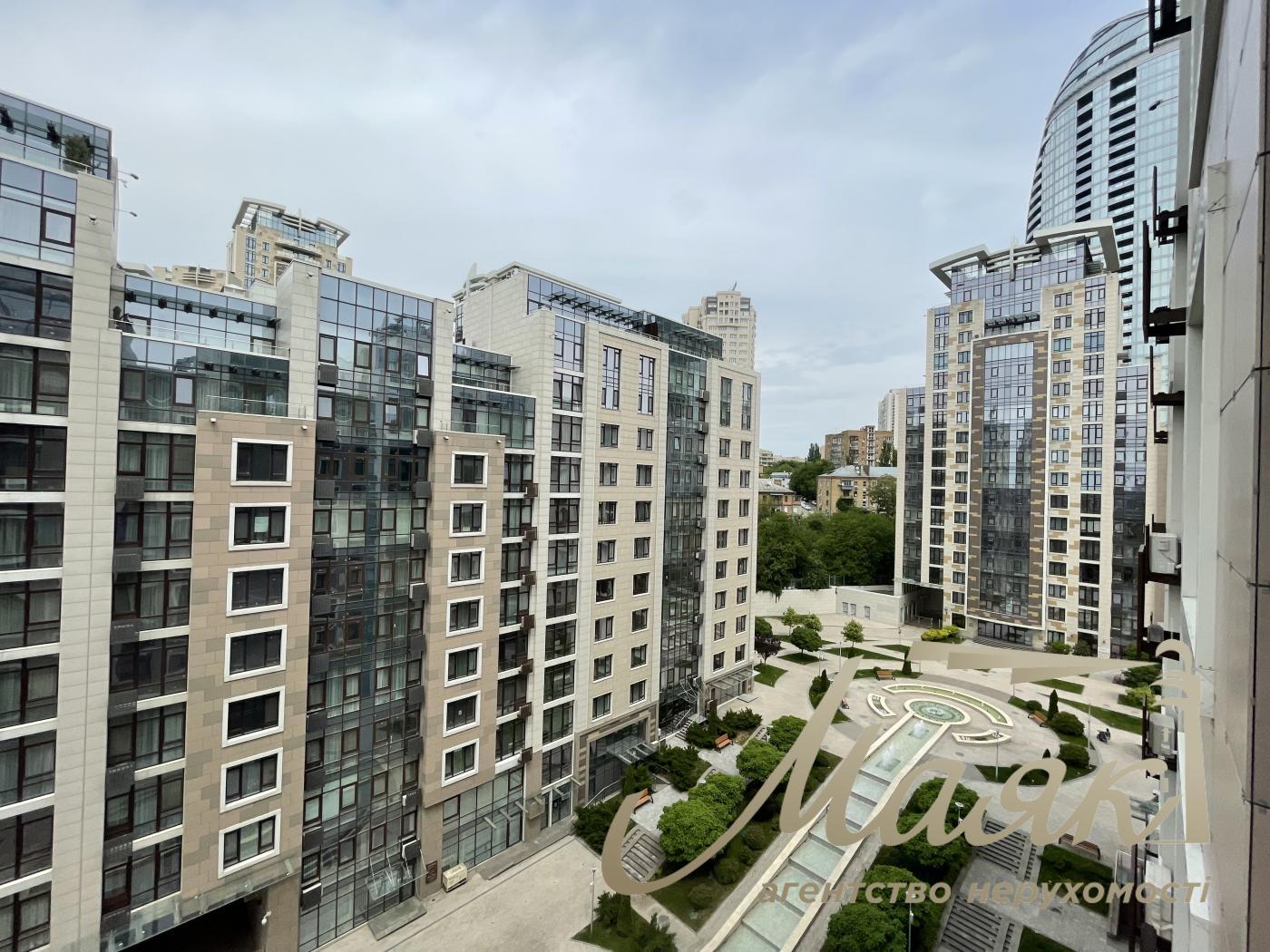 Rent 4-room apartment in Residential Complex Boulevard of Fountains, 5 Sapernoe Polye str.