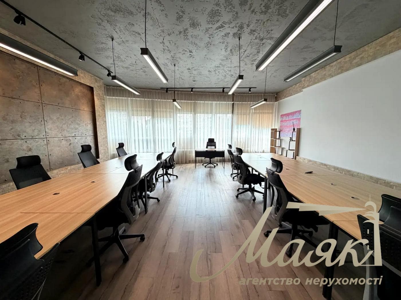 Оренда автономного офісу площею 200 м² у ЖК «Карнегі», Кловський спуск, 7