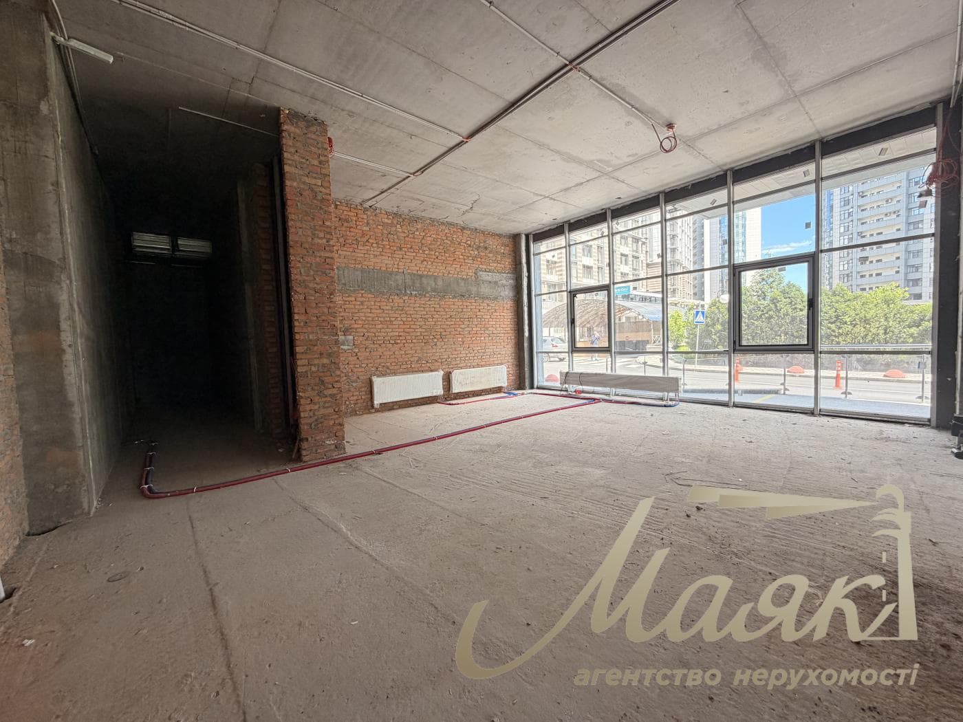 Rent a facade room 182m2, Residential Complex Novopecherskie Lipki