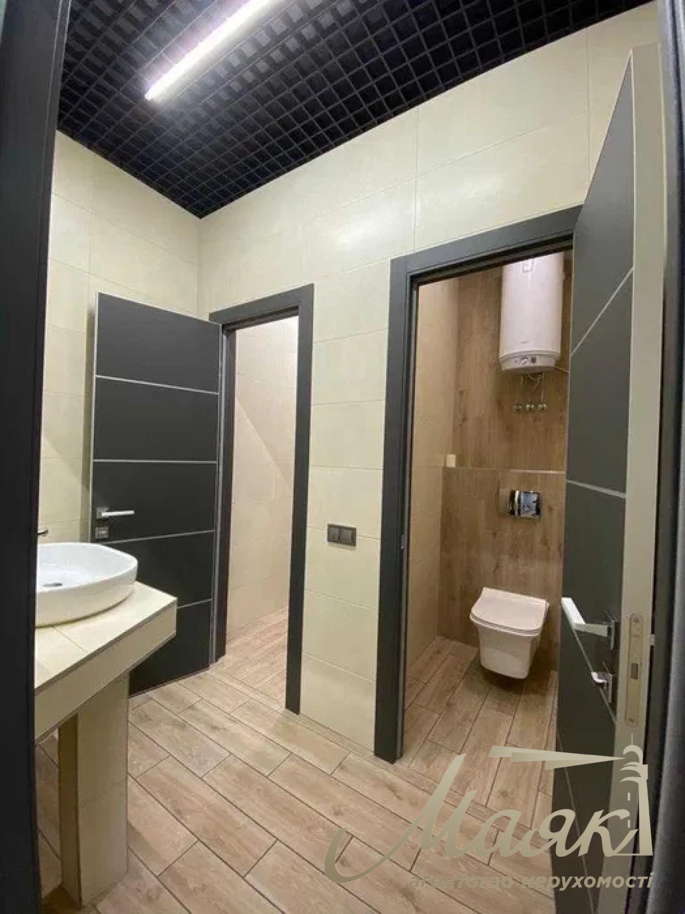 Оренда офісу 100м2, вул.Коновальця 36Е, Печерськ