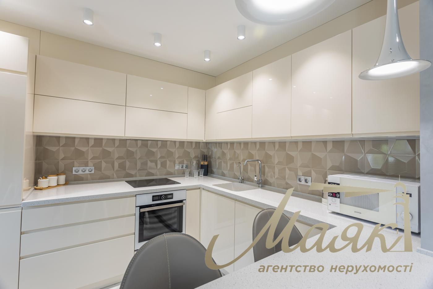 Продаж 3х-кімнатної квартири 108.3м2 вул. Коперника, Шевченківський район, Лук'янівка, Київ