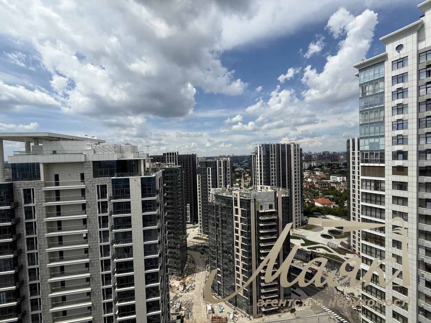 Sale of apartment/penthouse with view in residential complex Novopecherskie Lipki, Andreya Verkhoglyada street, Pechersky district, Kyiv