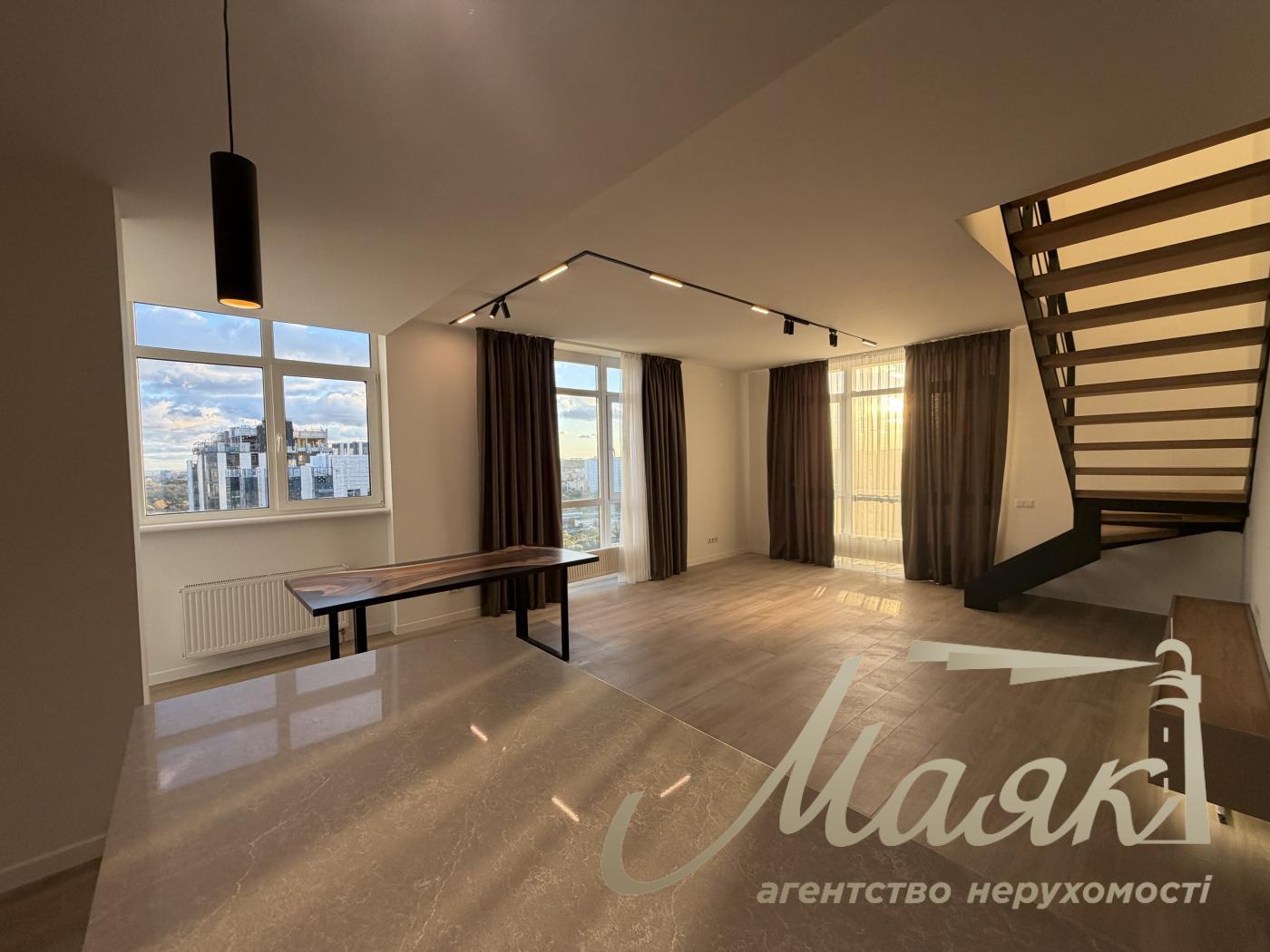 Аренда двухуровневой квартири  120м2 в ЖК " Подвысоцкий" , Печерск, Киев