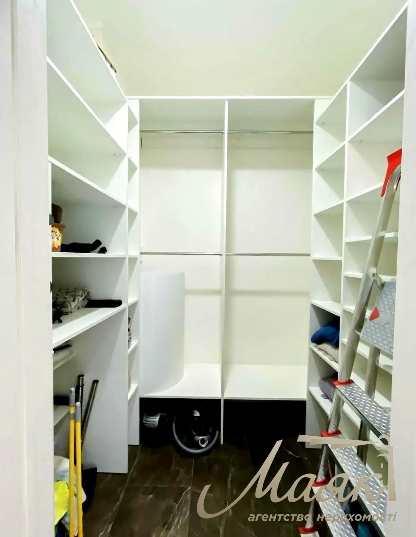 Оренда 3-кімнатної квартири в ЖК "Новопечерські Липки", вул. Андрія Верхогляда, Центр