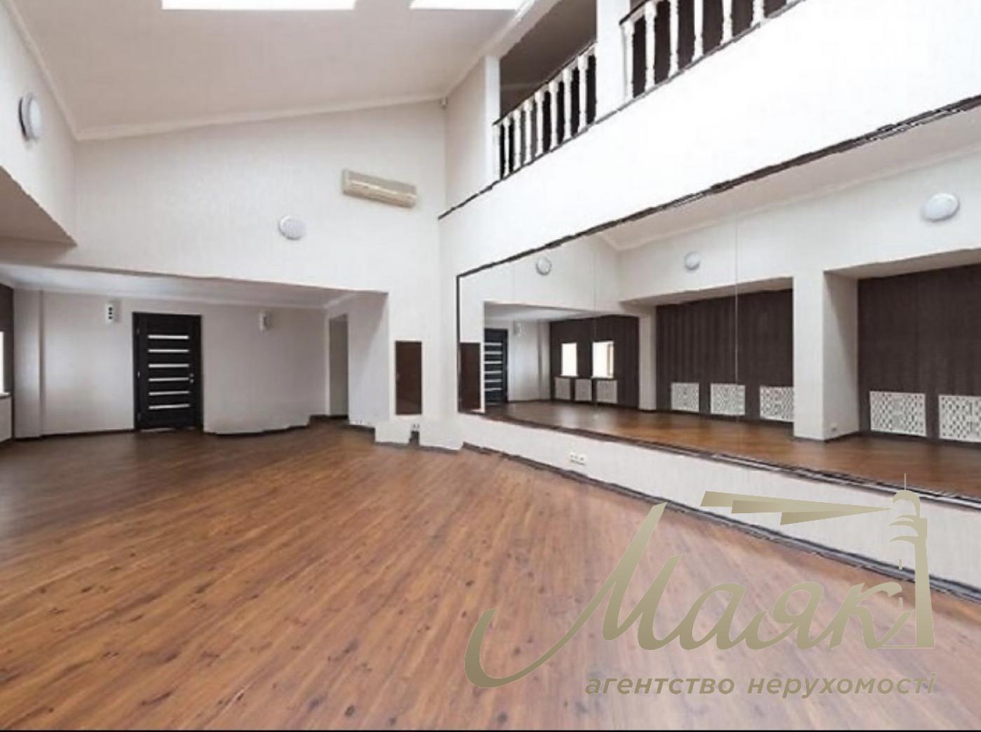 Продаж 9-к квартири 485 кв.м., вул. Ковпака, 17, м. Київ