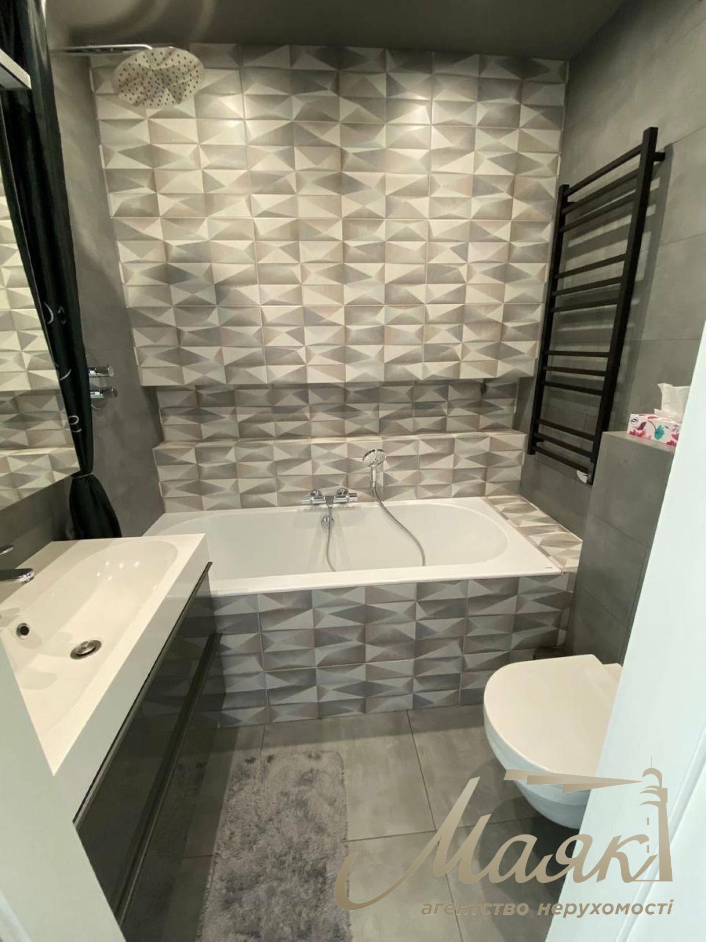 Продаж 4к квартири ЖК Комфорт Таун, вул. Регенераторна