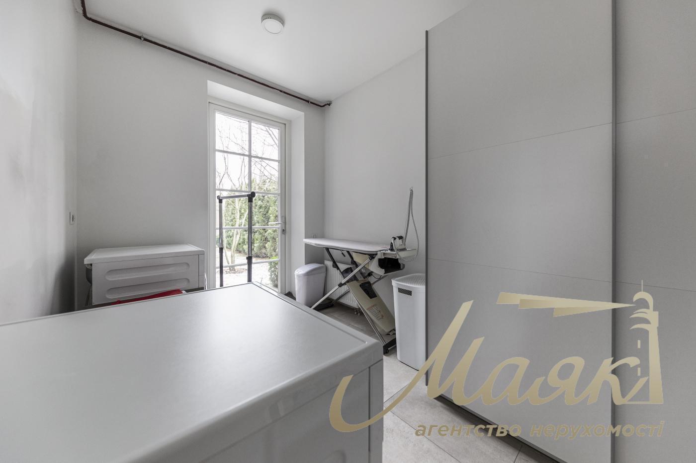 Продажа загородной резиденции в с.Капитановка, Киево-Святошинский р-н