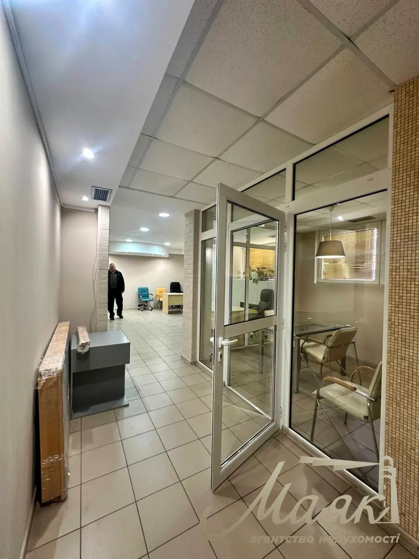 Office for rent 230m2 Aleksa Tikhogo str. 89-A, Shulyavskaya.