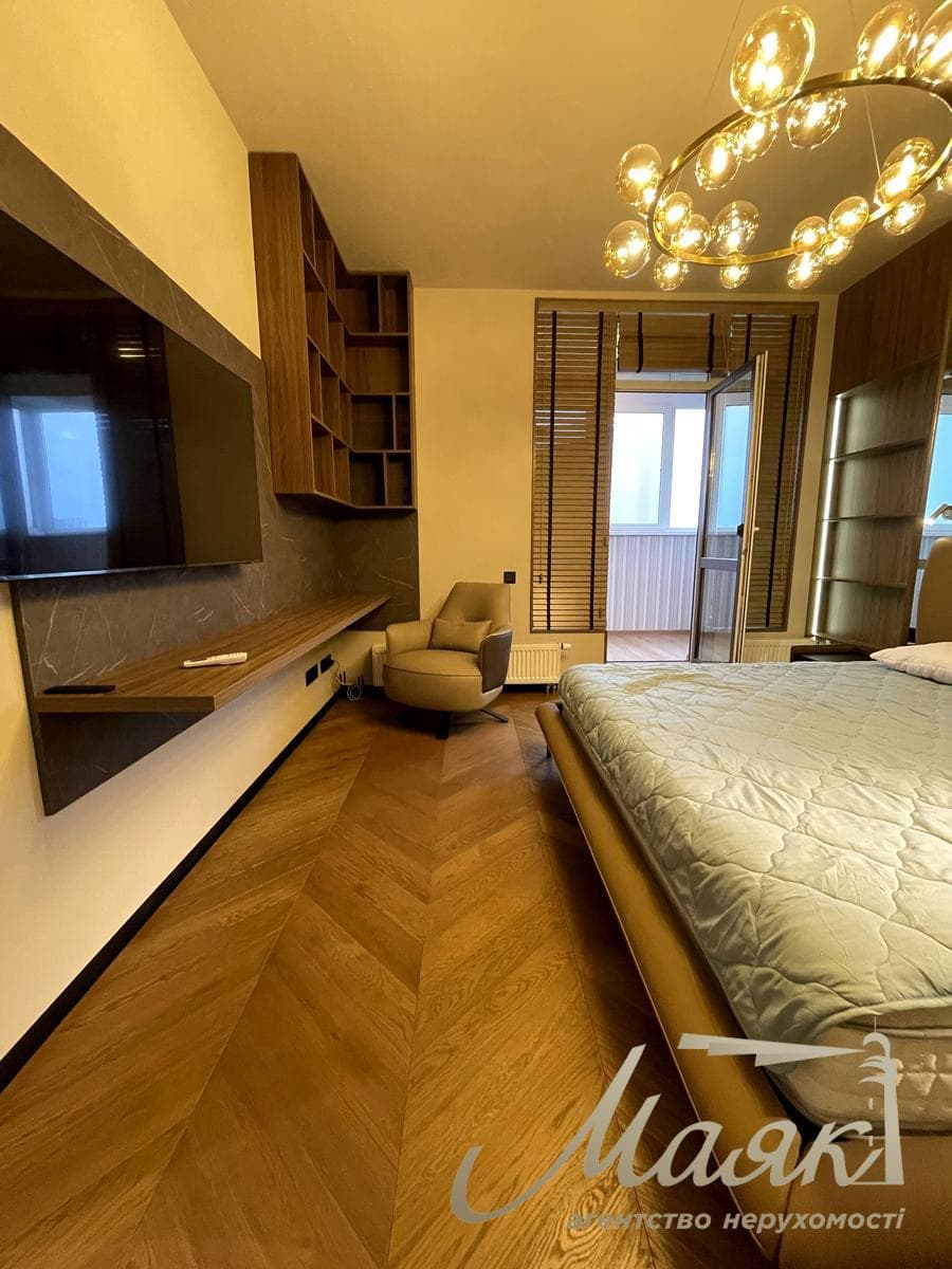 Продаж 2-кімнатної квартири площею 50 м² у ЖК «Новопечерські Липки», вул. Андрія Верхогляда (Михайла Драгомирова), 3