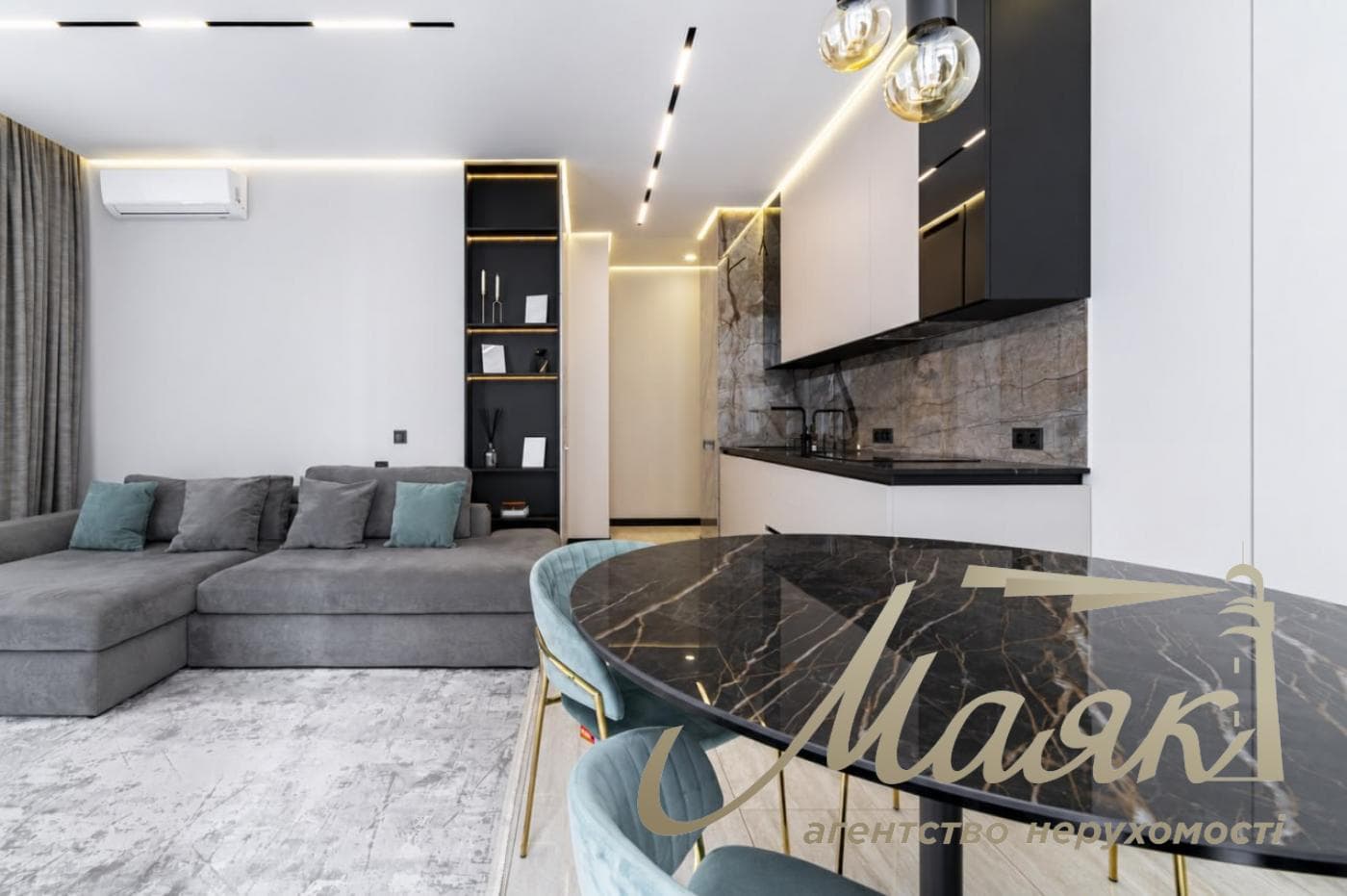 Продаж 2-кімнатної квартири з ремонтом площею 55 м² у ЖК «Новопечерські Липки», Печерськ, вулиця Драгомирова/Верхогляда, 19Б