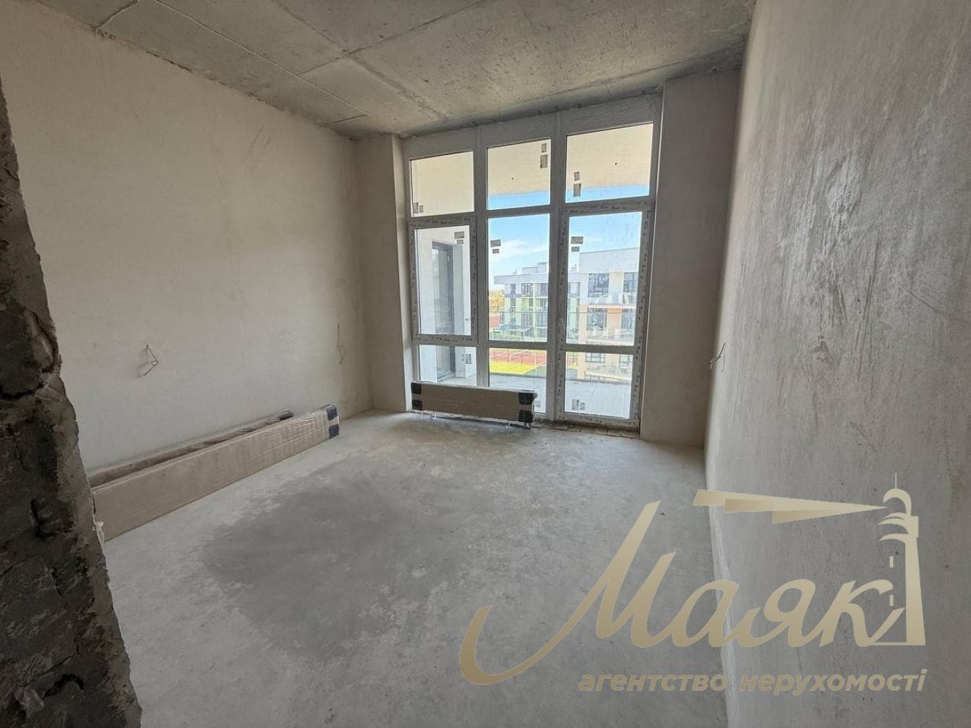 Продаж квартири з чорновим ремонтом площею 66,1 м² у ЖК «Італійський квартал», Оболонський район