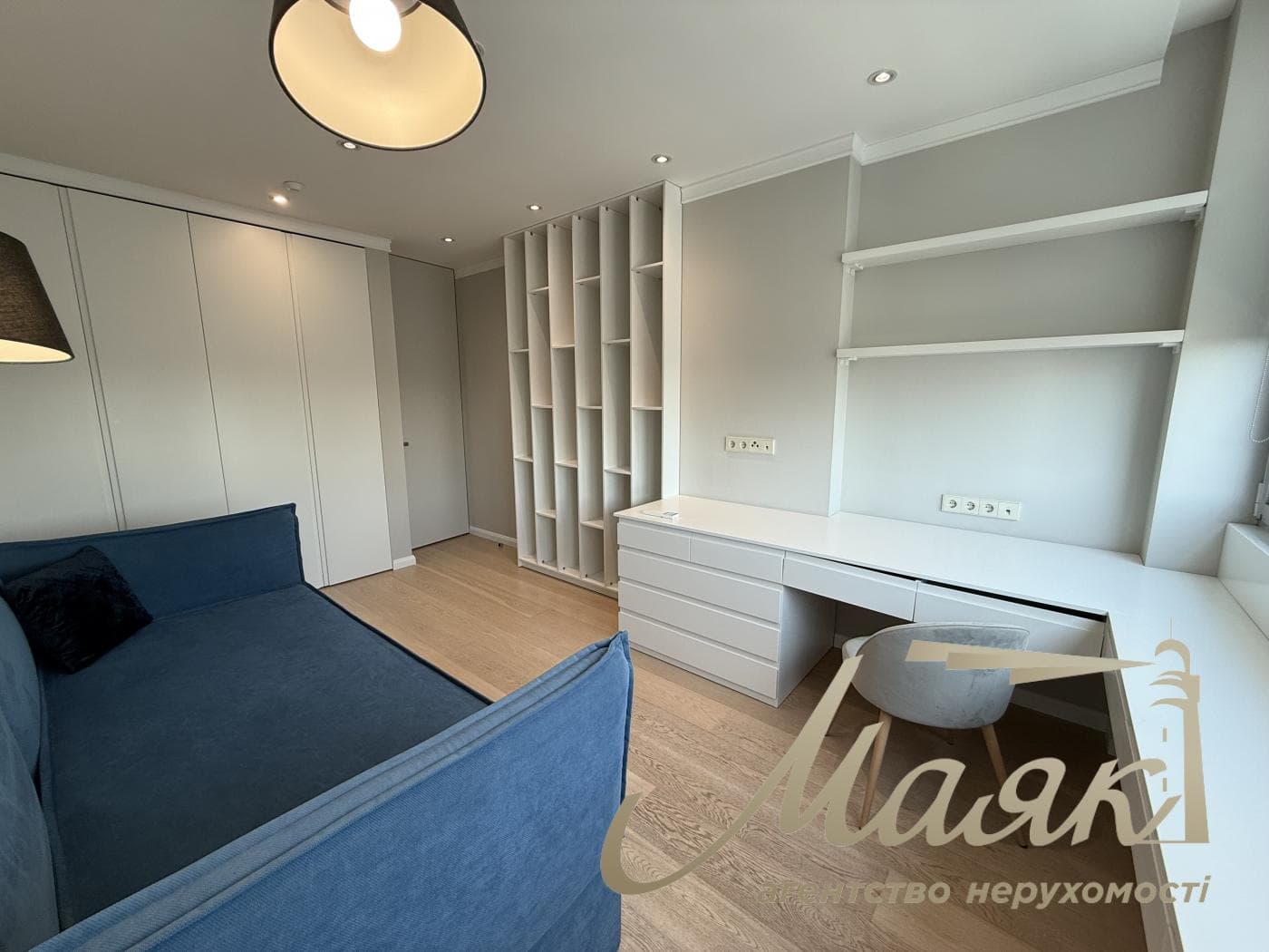 100-square-meter penthouse for rent in the Podvysotsky residential complex, Podvysotsky Street
