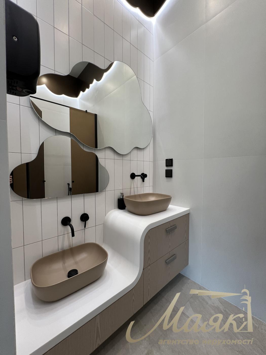 For sale 3-k apartment 168.26m2, Residential Complex Park Lake City, Podgortsi