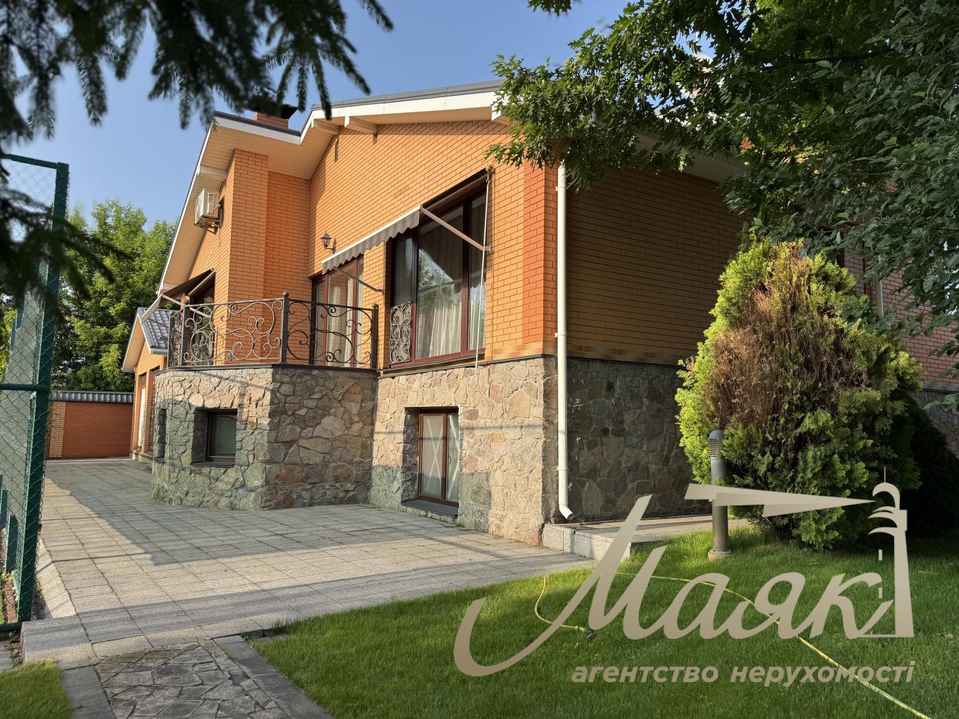 Оренда будинку 400 кв.м з тенісним кортом, великою зеленою територією | Бориспільський район| с.Гора