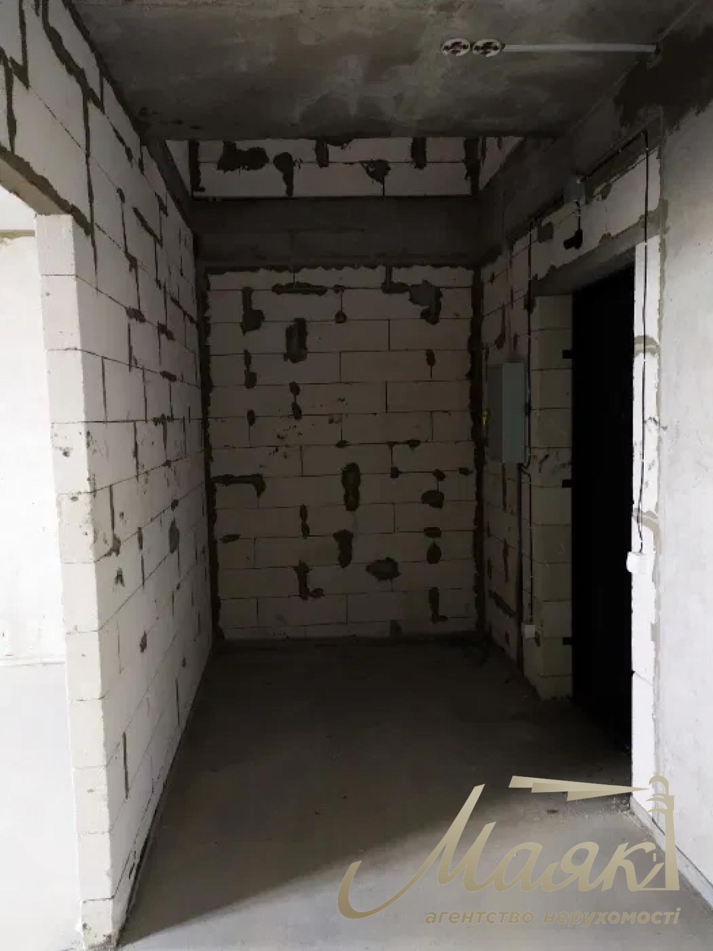 Sale of a two-level 3-room apartment in the Rodnoy Gorod residential complex, Vaclav Havel Boulevard, Otradny