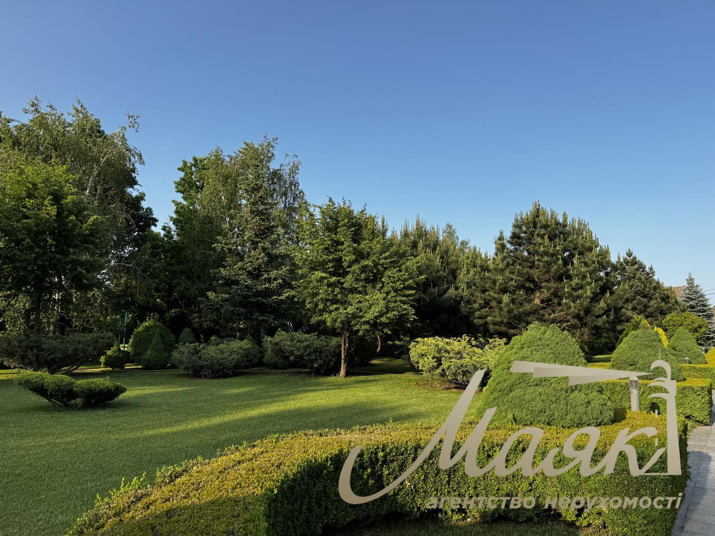 Оренда будинку 400 кв.м з тенісним кортом, великою зеленою територією | Бориспільський район| с.Гора