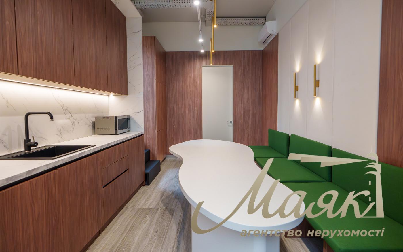 Продаж офісу з терасою ЖК Crystal Park Tower, пр. Перемоги (Берестейський)