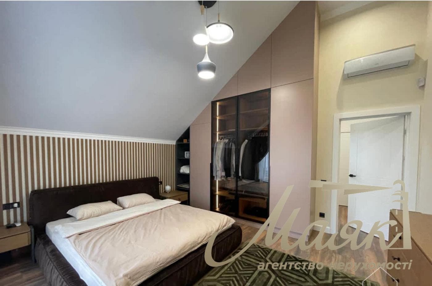Продаж 2-х поверхового будинку 210м2, КМ Нова Ходосівка