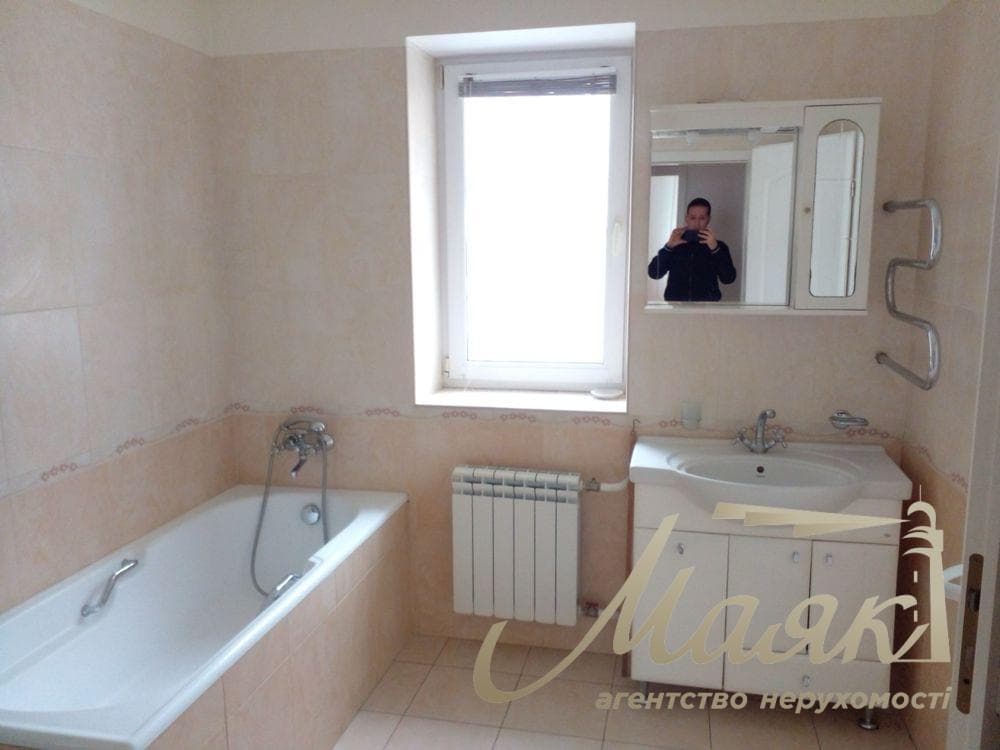 House for rent 300m2, Goloseevsky district, Kyiv, 3 minutes to the subway