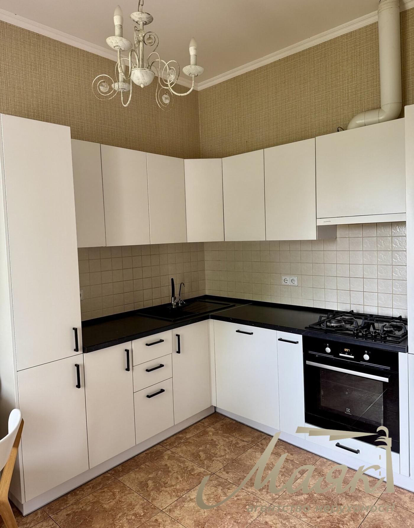 Оренда будинку 310м2 у селі Ходосівка