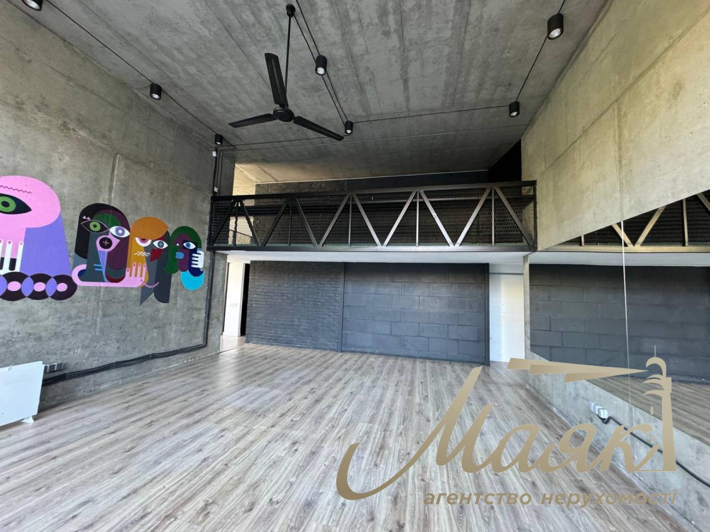 Sale of commercial premises 160 m2 in residential complex Prestige Hall, Tyutyunnika 37/1, Center