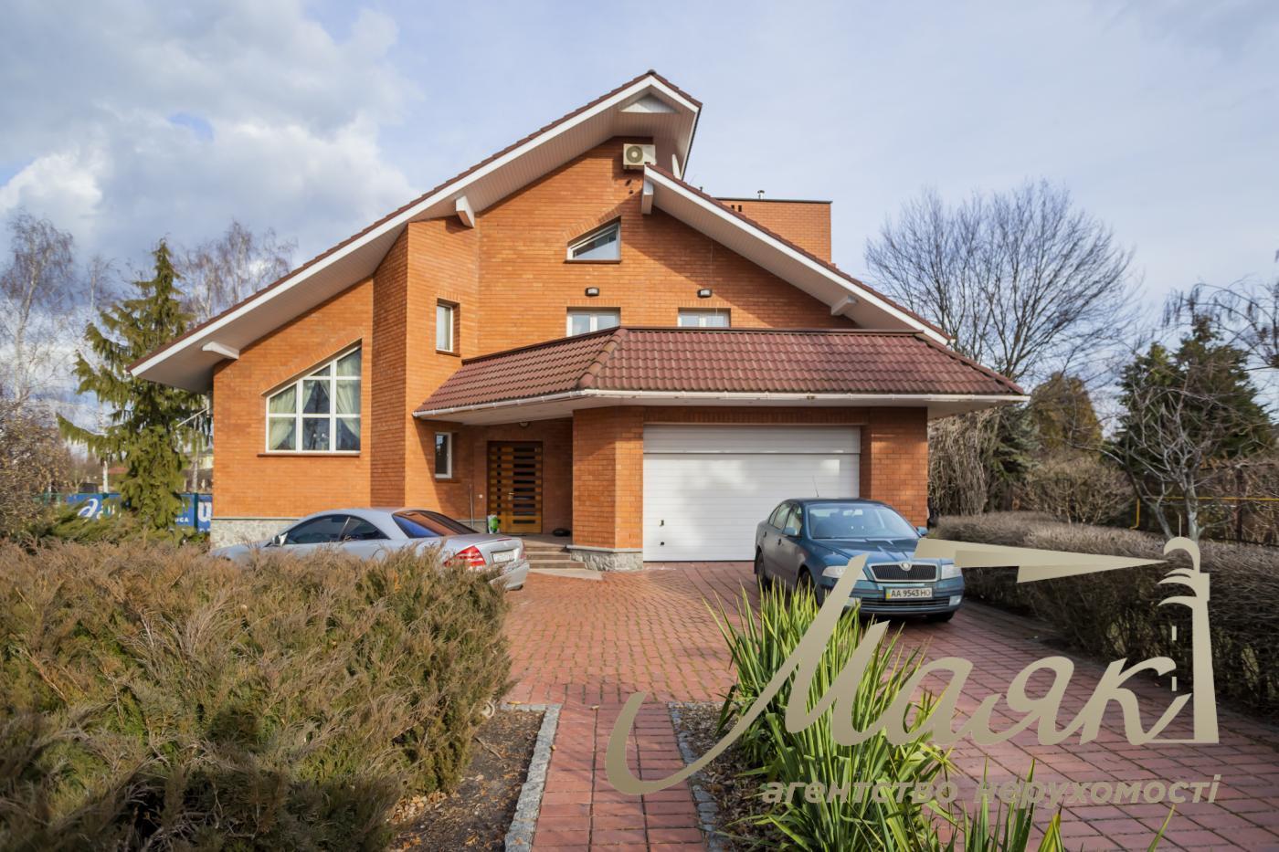 Sale of a house in the residential complex "Golden Gate", Kozin village.