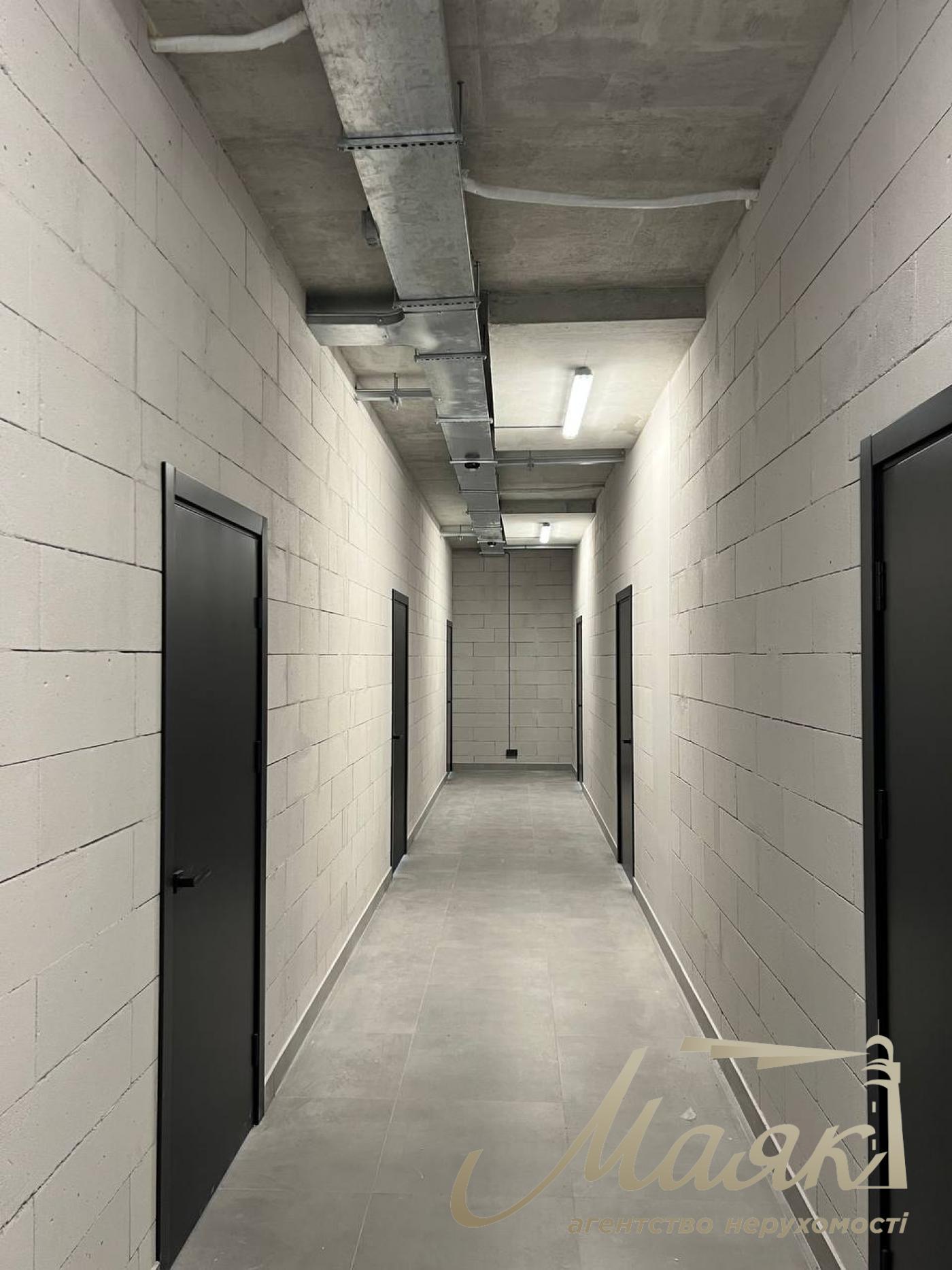 Оренда офісу 375м2 в БЦ Графіт, вул.Степана Бандері, Оболонський район.