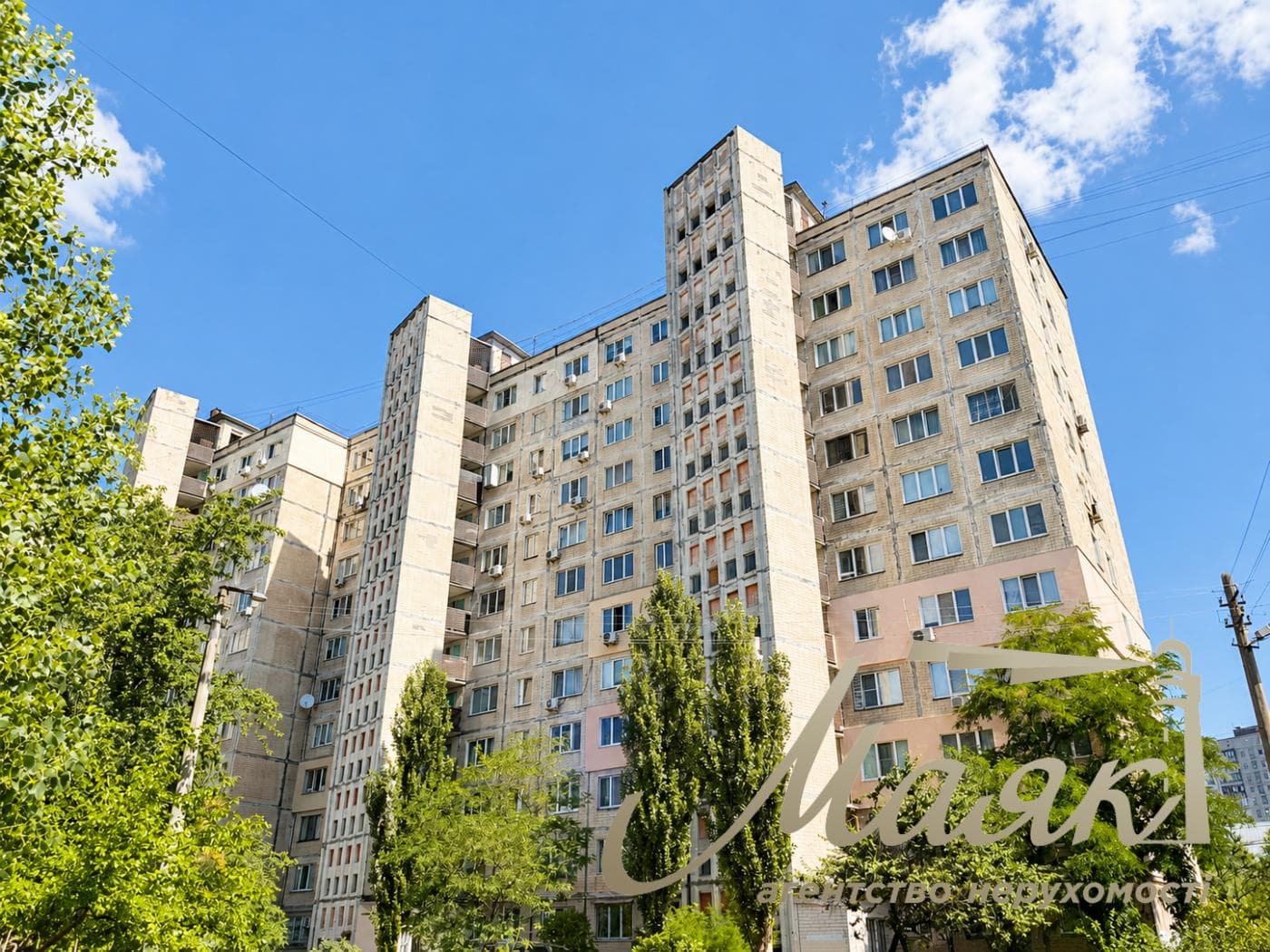 Продаж 2-кімнатної квартири площею 47,6 м² з ремонтом, вул. Левка Лук’яненка, 2Б, район Оболонь, Київ