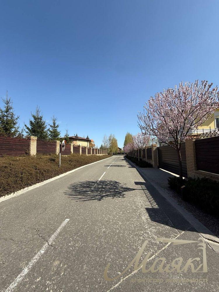 Продаж земельної ділянки 30 соток у преміальному КМ "Хутір Ясний", Лісники