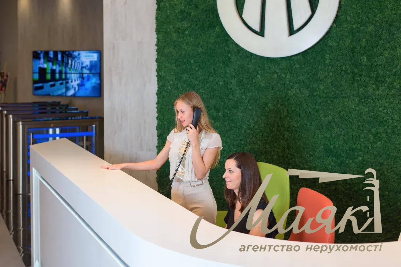 Rent Office 960 m2 in BC "Astarta", Naberezhno-Kreschatitskaya street, Podol.