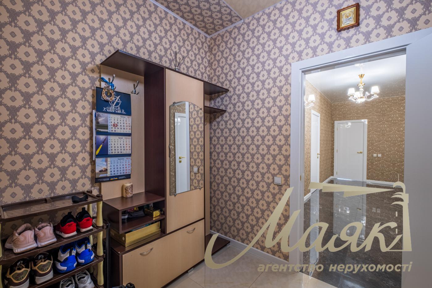 Продажа одноэтажного дома 182.6 м2 в с. Погребы, ул. Пасиченка, Киевская обл, Броварский р-н.