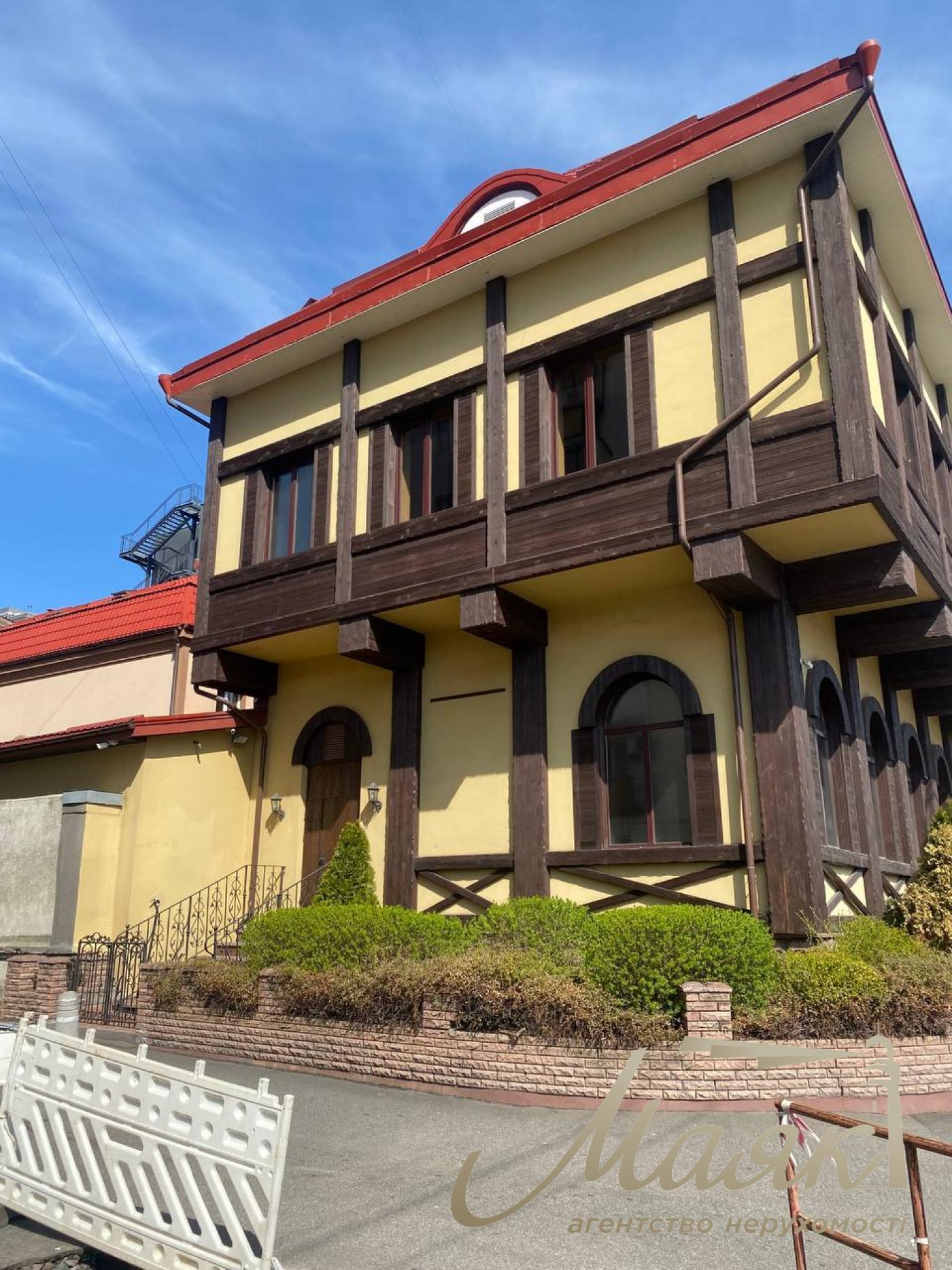 Rent of premises for a restaurant on Almazova St. 12, Pechersk