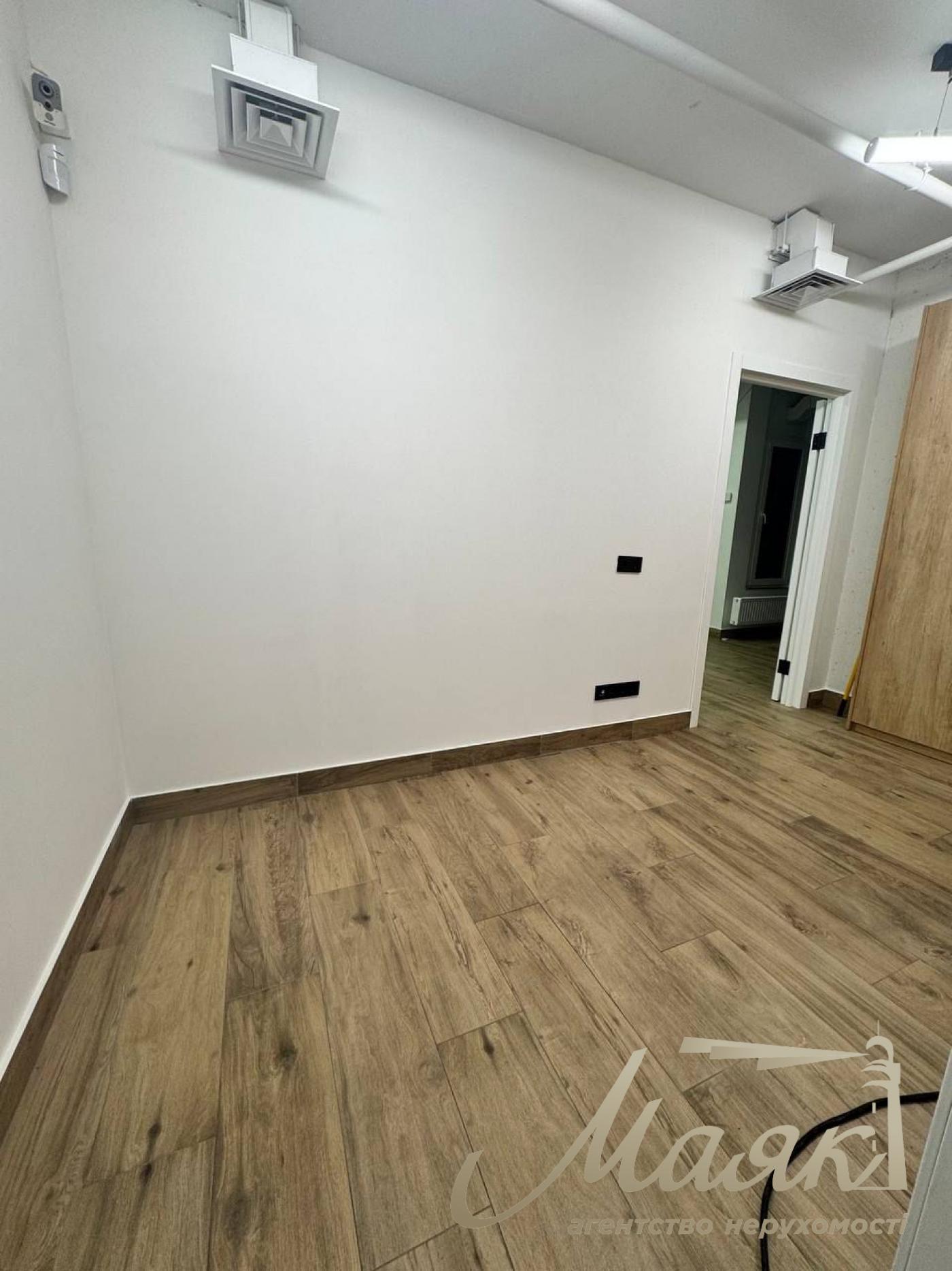 Commercial rent of 90m2, Residential Complex Seven.