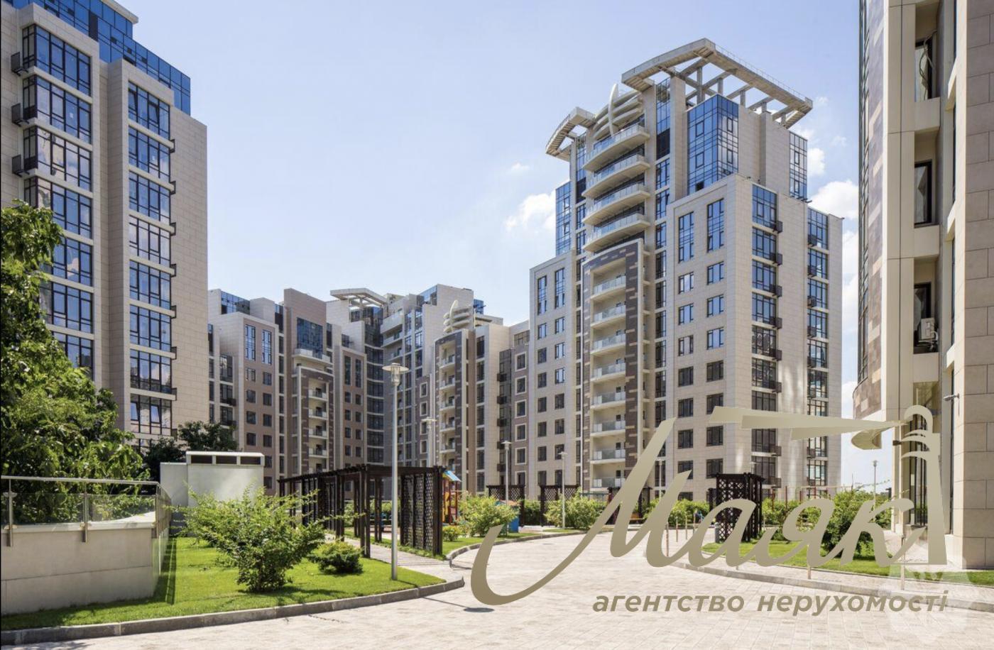 Продаж 4к кімнатної квартири в ЖК Бульвар фонтанів