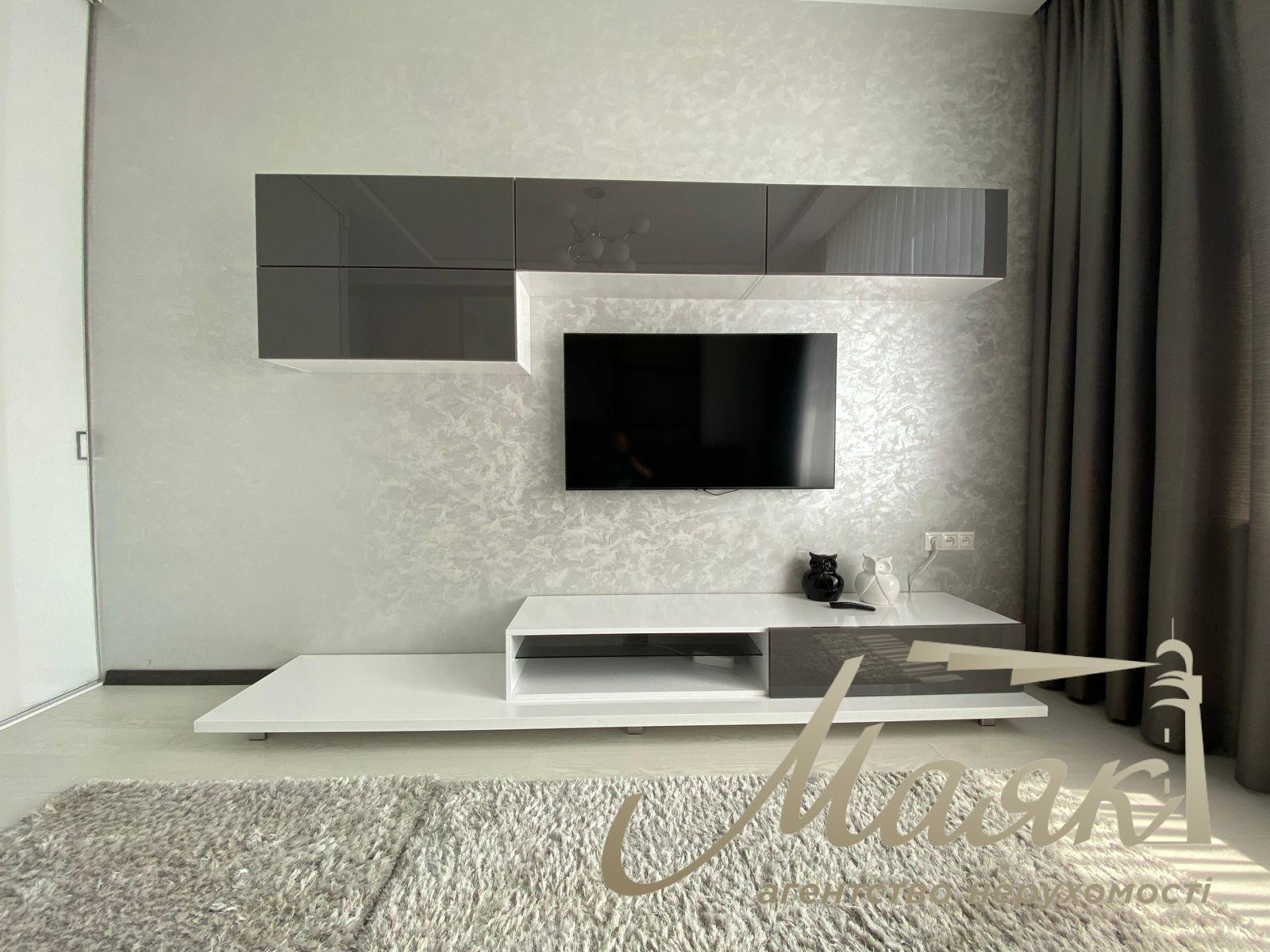 Аренда современных апартаментов 50 м² в ЖК «Новопечерские Липки» ул. Андрея Верхогляда (бывш. Драгомирова), 15. Печерский район.