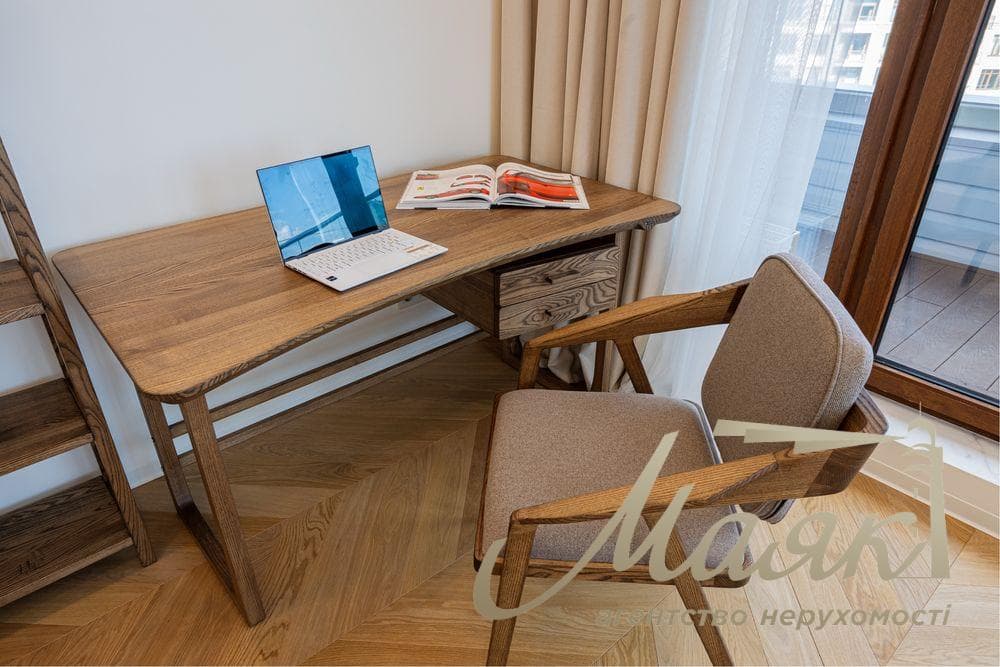 Продаж квартири площею 75 м² з власною терасою у ЖК «52 Перлина» Pechersk Plaza, Печерськ, вул. Михайла Бойчука, 19-А.