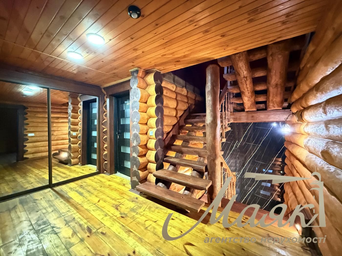 Оренда 3-поверхового будинку площею 280 м², Голосіївський район, Мишеловка