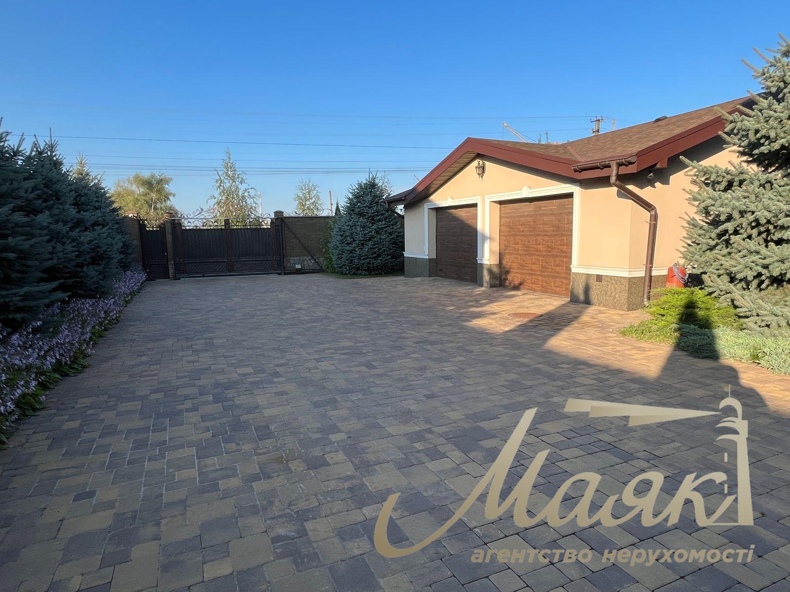 Продажа дома 280м2 на 15 сотках в Хотове., Авторский ремонт.