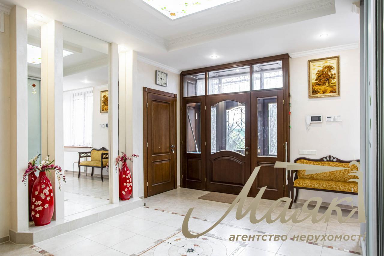 Sale of house 420 m2 in elite KG Solnechnaya Dolina, Romankov