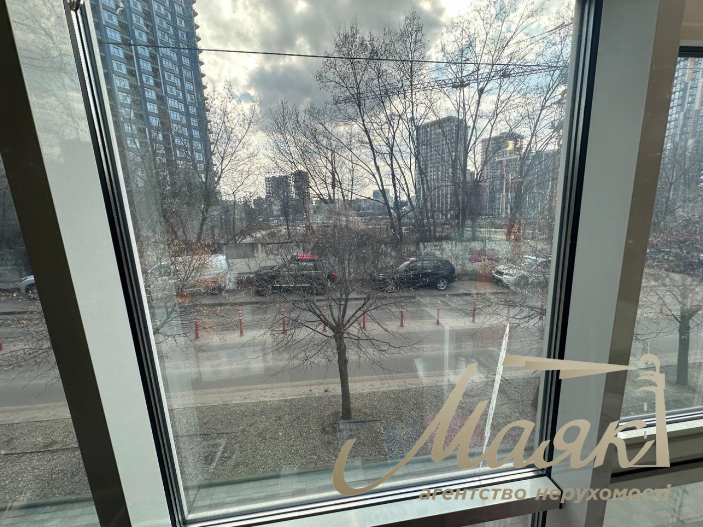 Аренда коммерческого помещения 410м2 в ЖК Французский квартал, Печерский район.