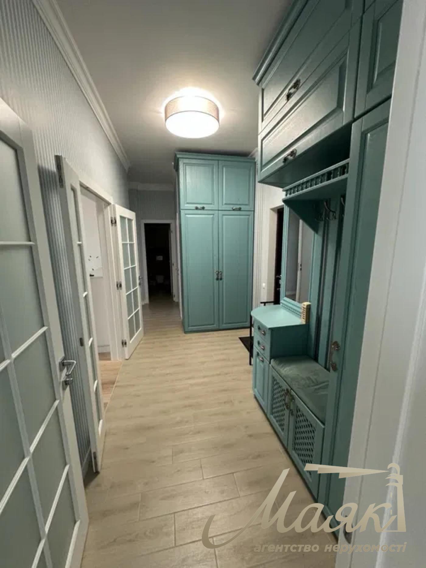 Продаж 2-к квартири в ЖК Граф Толстой, Центр