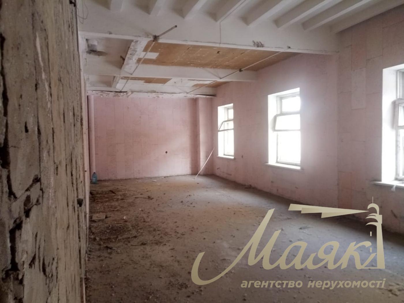 Sale of a building in the center of Kyiv, Levandovskaya street, Pechersk