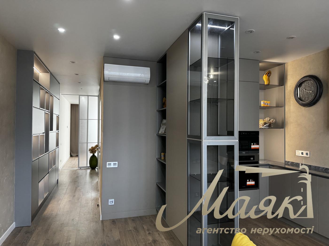 Продаж 2-х кімнатної квартири в ЖК Новопечерська Вежа