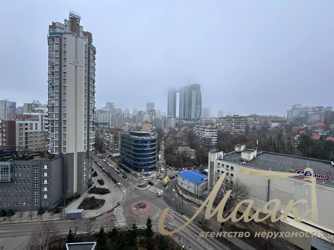 Продажа видовой 1-комнатной квартиры, 75 м2 в ЖК Central Park, Джона Маккейна, Кудри, Печерск