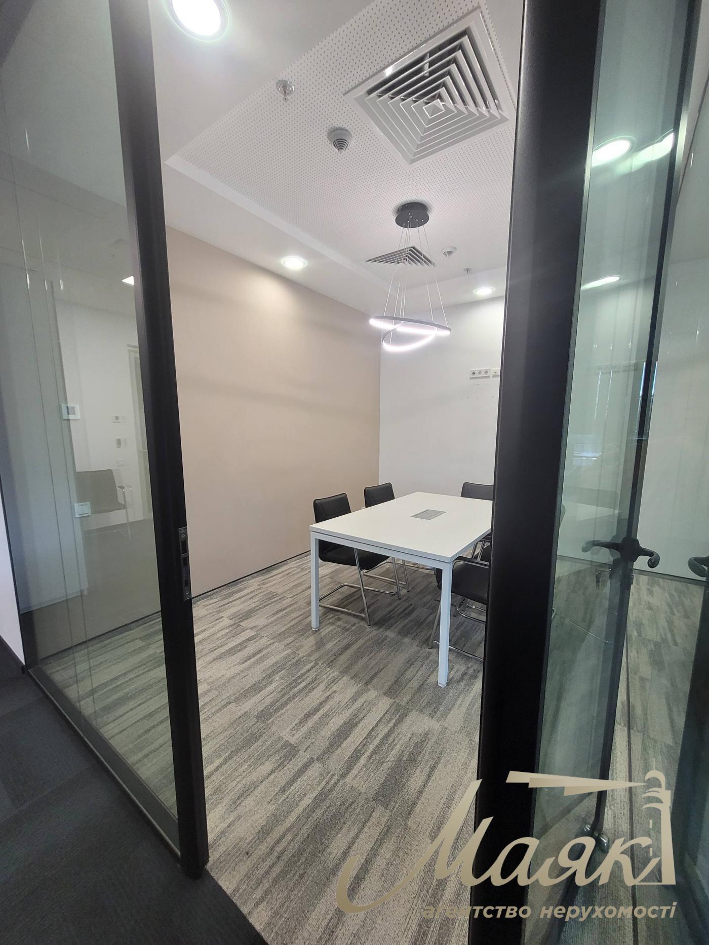 Аренда офиса 206м2 БЦ IQ ул. Болсуновская 13-15 , Печерский район