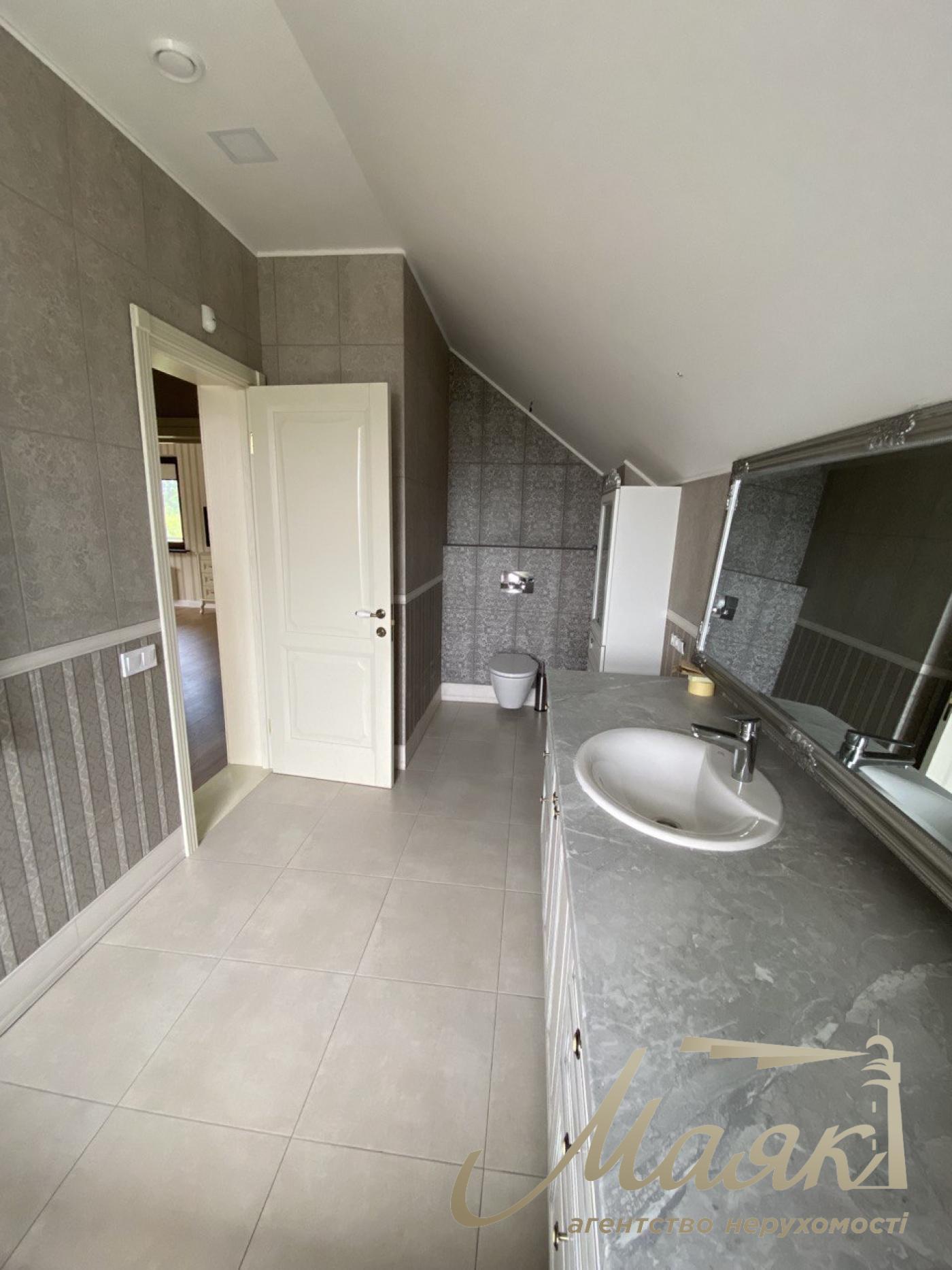 Продаж 2х-поверхового будинку 160м2 в с.Крюківщина